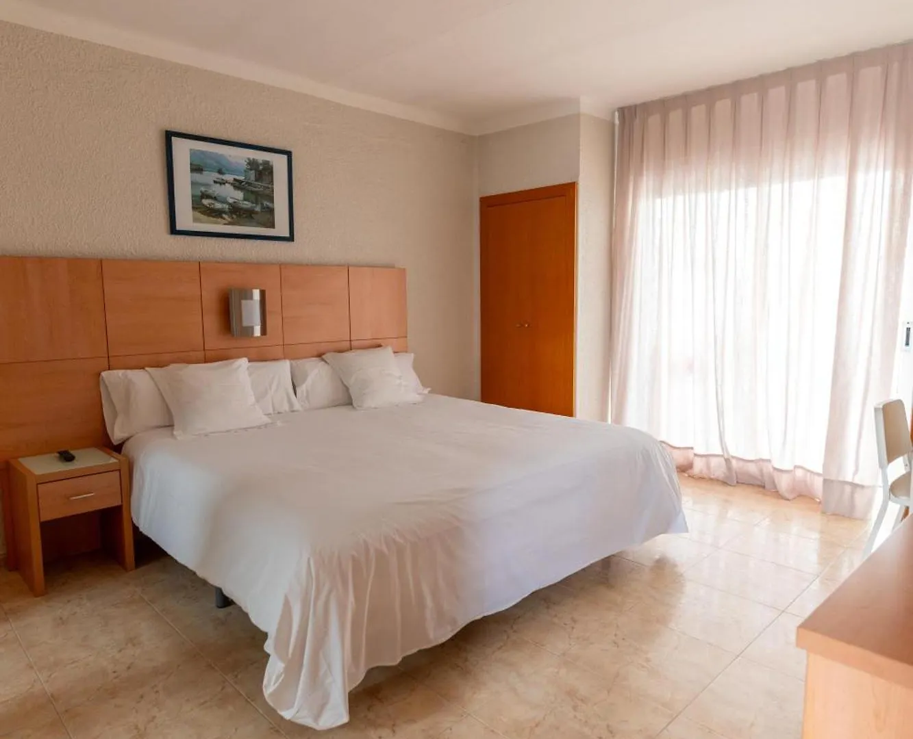 Aparthotel Solifemar Castelldefels 2*,